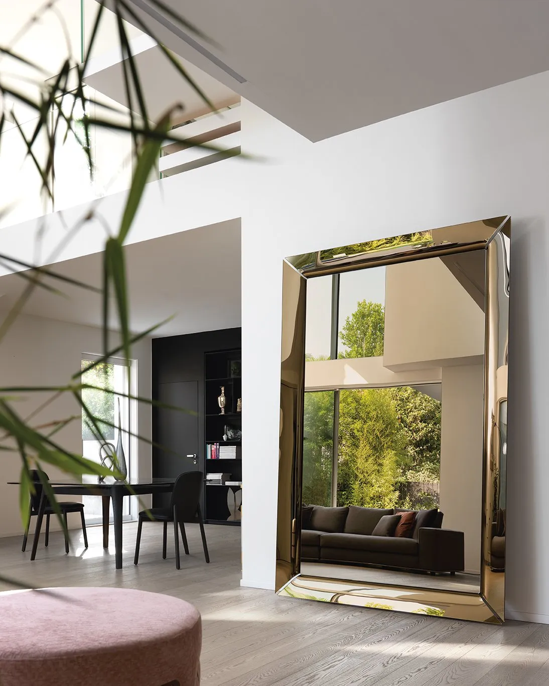 Caadre Mirror