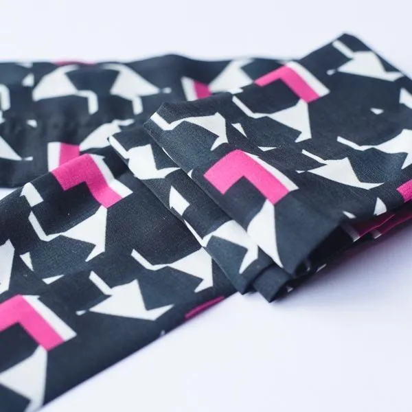 Geometric Beat Pink